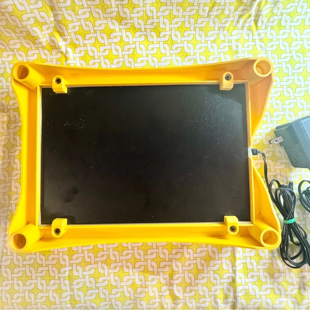 Chick Brooder Brinsea EcoGlow Safety 600- Yellow - Picture 5 of 16